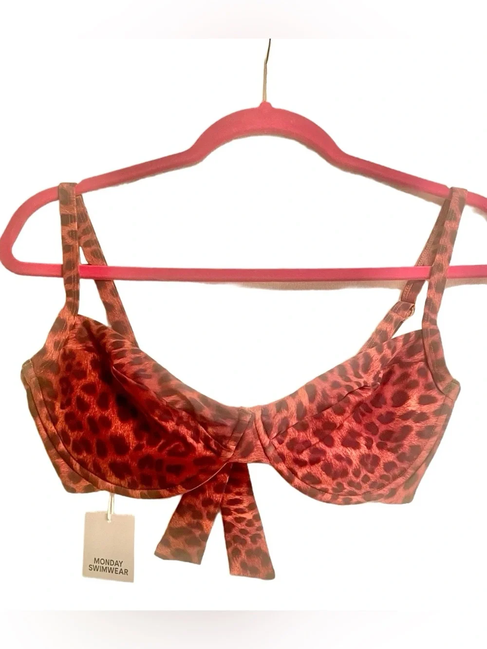 Monday Swimwear NWT Maui Underwire Bikini Top Dark Jaguar Leopard Size V